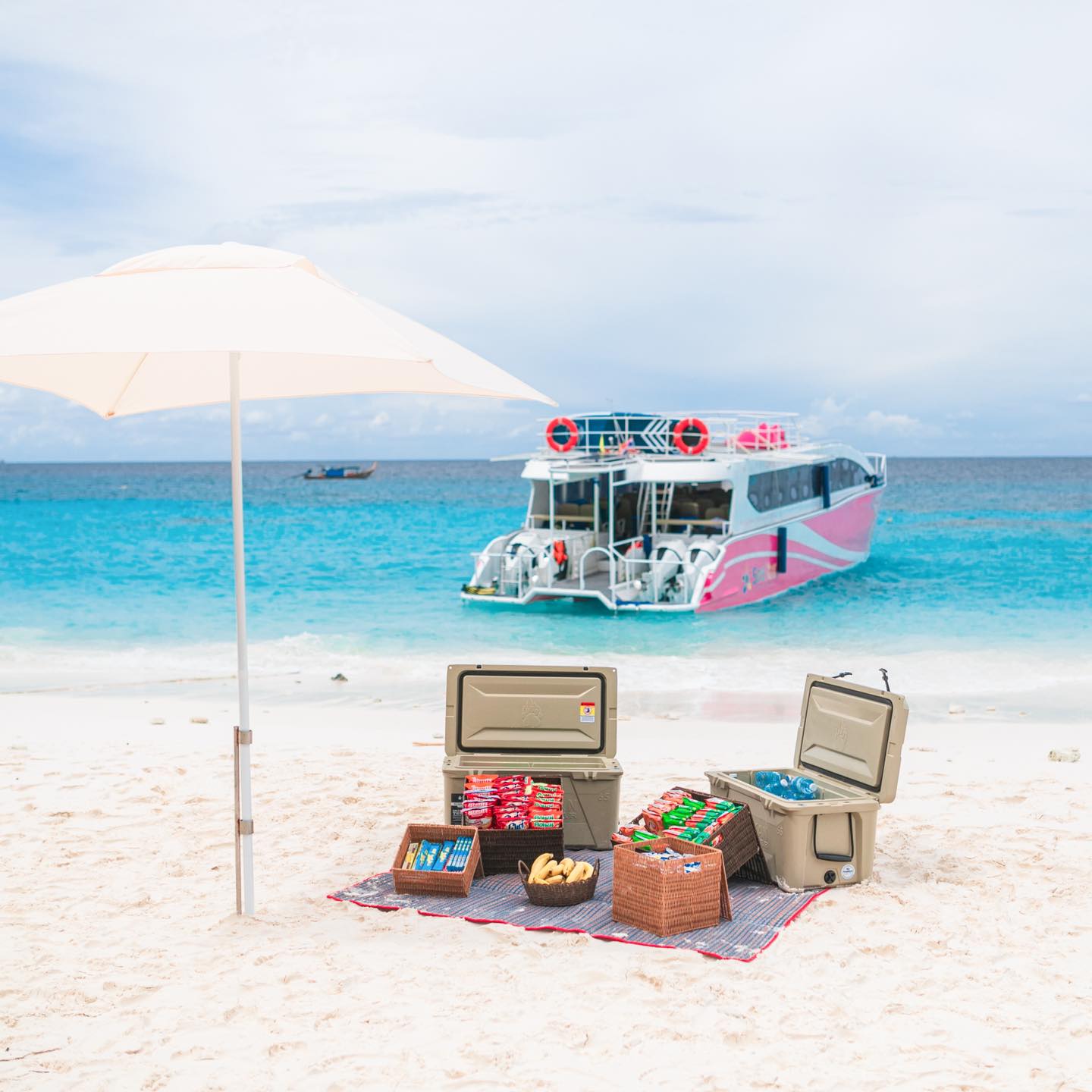 Phi Phi island tour by catamaran